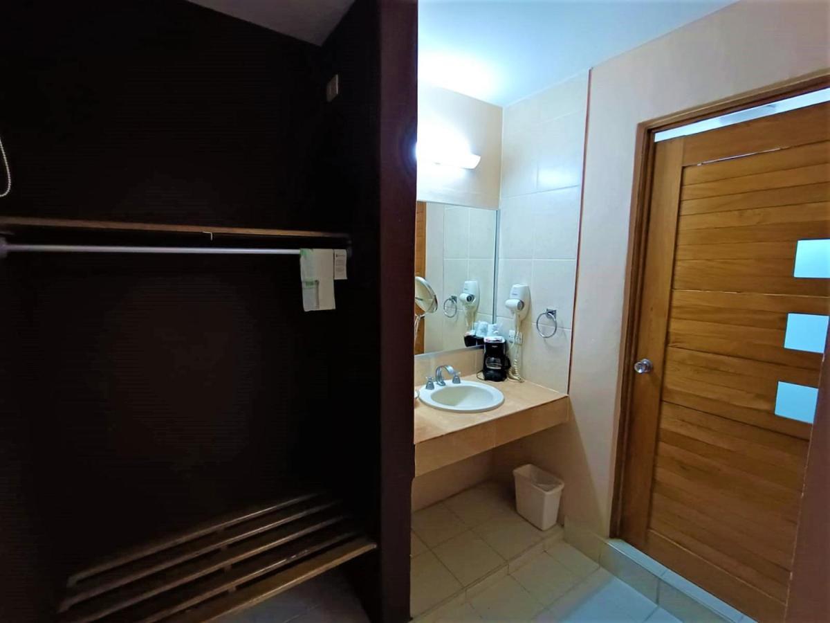 Hotel Santo Domingo Express Villahermosa Kültér fotó