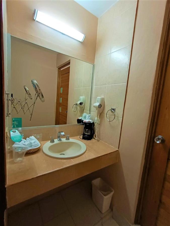 Hotel Santo Domingo Express Villahermosa Kültér fotó