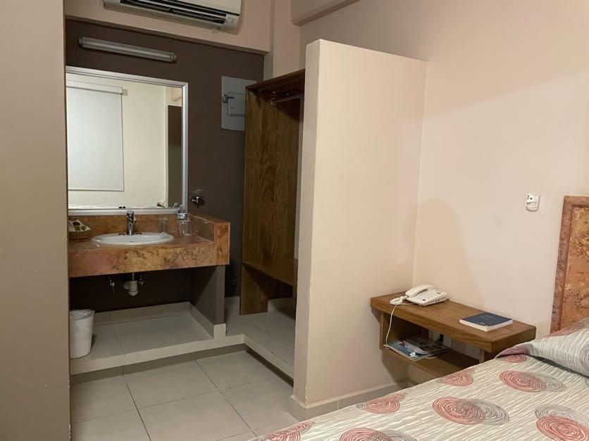 Hotel Santo Domingo Express Villahermosa Kültér fotó
