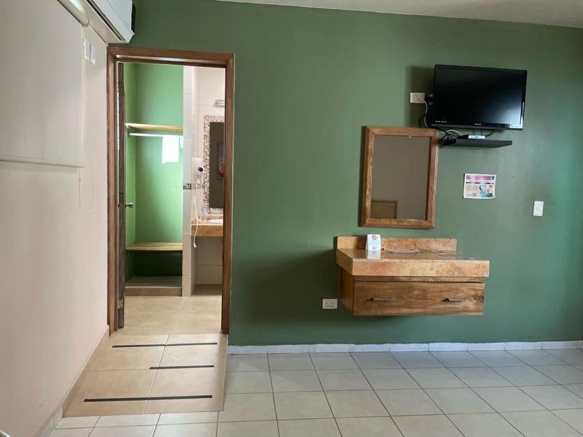 Hotel Santo Domingo Express Villahermosa Kültér fotó